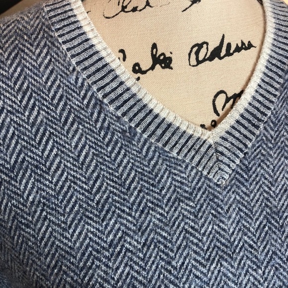 Joseph Abboud sweater - Picture 2 of 4